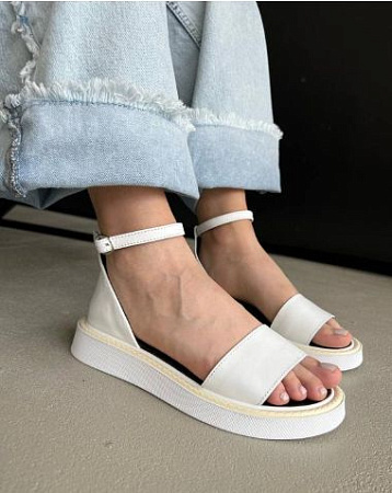 Босоножки 0143 біла шкіра в магазине Фонтан Обуви