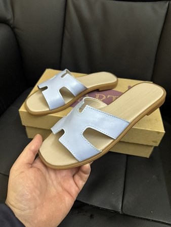 Шлепанцы 64 блакитна шкіра в магазине Фонтан Обуви