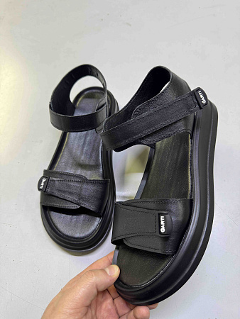 Босоножки 0136 чорна шкіра в магазине Фонтан Обуви