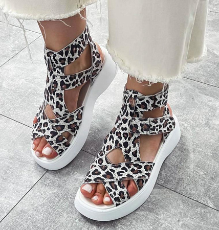 Arto2 175 біл-леопард в магазине Фонтан Обуви