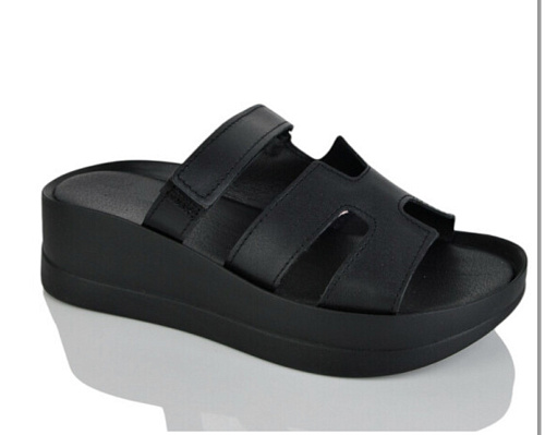 Шлепанцы 0193 чорна шкіра в магазине Фонтан Обуви