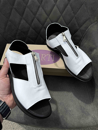 Босоножки 0127 біла шкіра в магазине Фонтан Обуви