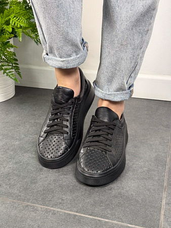 Кроссовки Arto 280 чор.к в магазине Фонтан Обуви