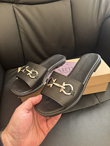 Шлепанцы 58 чорна шкіра в магазине Фонтан Обуви