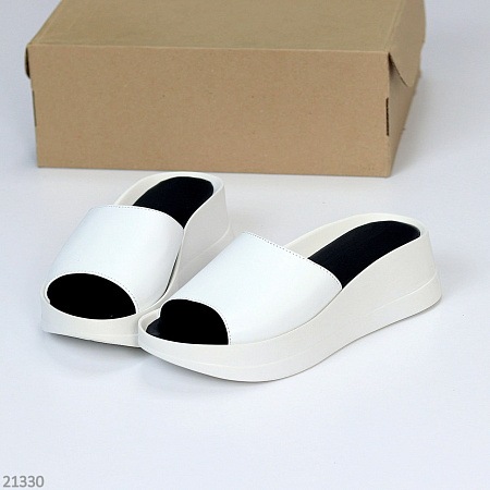 Шлепанцы 0133 біла шкіра в магазине Фонтан Обуви