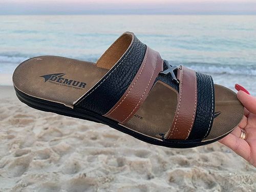 Шлепанцы Demur MKN6833 black-camel в магазине Фонтан Обуви