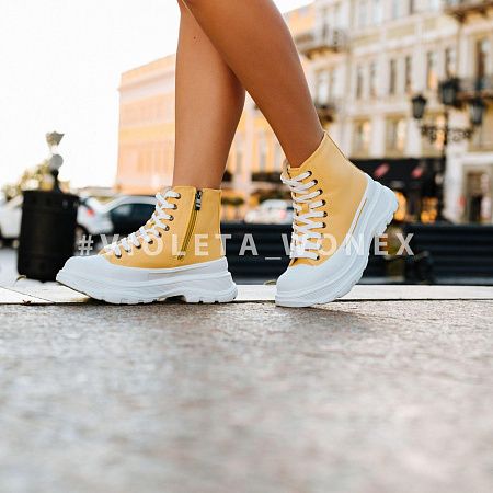 Ботинки Violeta 166-31 yellow-white в магазине Фонтан Обуви