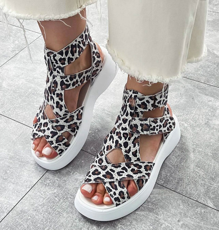 Босоножки Arto 175 біл-леопард в магазине Фонтан Обуви