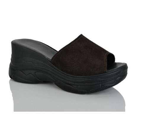 Шлепанцы 525 коричневий замш в магазине Фонтан Обуви