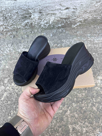 Шлепанцы 525 чорний замш в магазине Фонтан Обуви